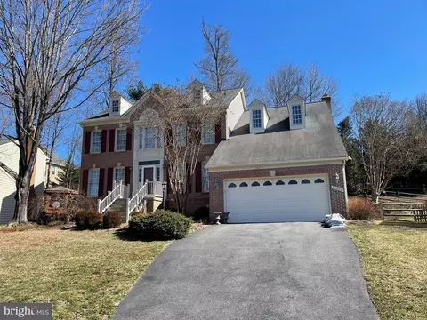 20620 Marsh Ct, Sterling, VA 20165