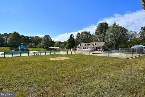 Exterior - 3 Steed Pl, Sterling, VA 20165 photo 15 of 19