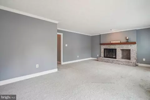 Living - 3 Steed Pl, Sterling, VA 20165 photo 3 of 14