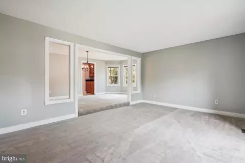 Living - 3 Steed Pl, Sterling, VA 20165 photo 10 of 14