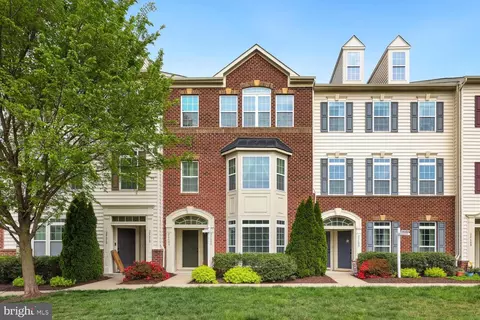 24606 Johnson Oak Ter, Sterling, VA 20166