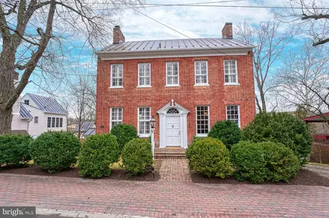 40149 Main St, Waterford, VA 20197
