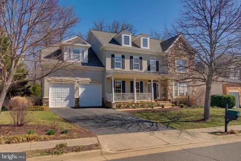 1804 Woods Edge Dr NE, Leesburg, VA 20176