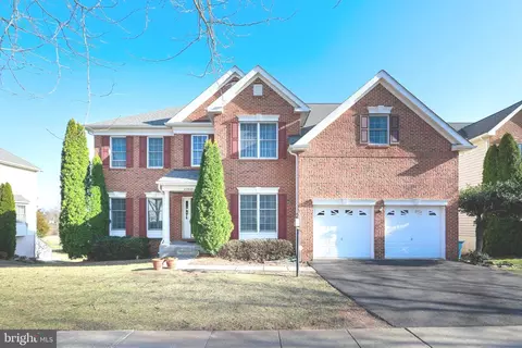 25940 Quinlan St, Chantilly, VA 20152
