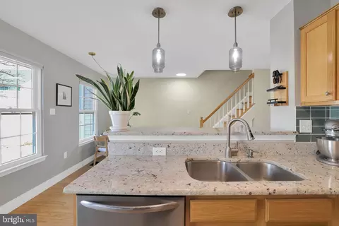 22952 Regent Ter, Sterling, VA 20166 photo 17