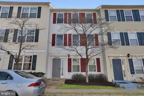 22952 Regent Ter, Sterling, VA 20166 photo 2