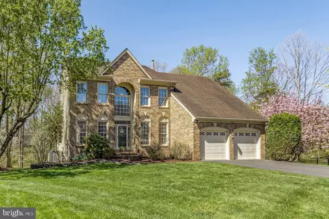 21243 Ravenwood Ct, Sterling, VA 20165