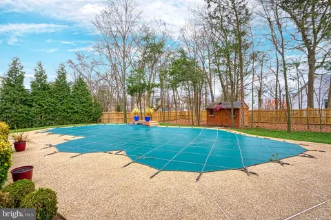 Exterior - 43769 Timberbrooke Pl, Ashburn, VA 20147 photo 24 of 29
