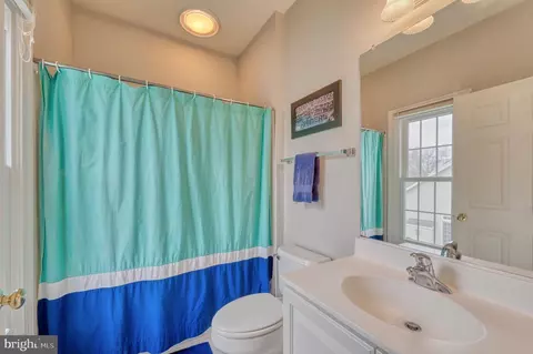Bath - 43769 Timberbrooke Pl, Ashburn, VA 20147 photo 4 of 5