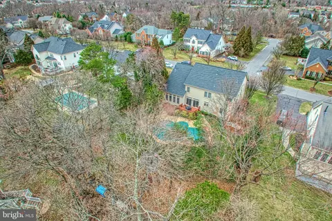 View/Area - 43769 Timberbrooke Pl, Ashburn, VA 20147 photo 5 of 9