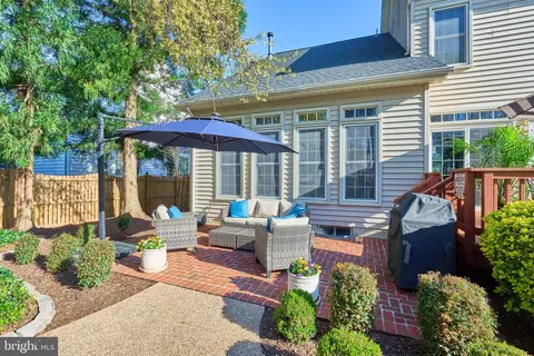 Exterior - 43769 Timberbrooke Pl, Ashburn, VA 20147 photo 13 of 29