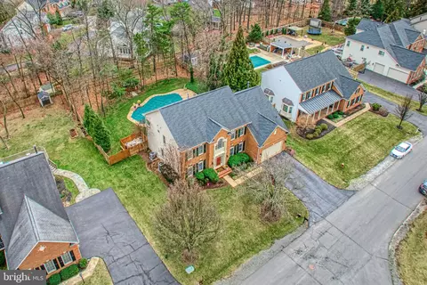 View/Area - 43769 Timberbrooke Pl, Ashburn, VA 20147 photo 3 of 9