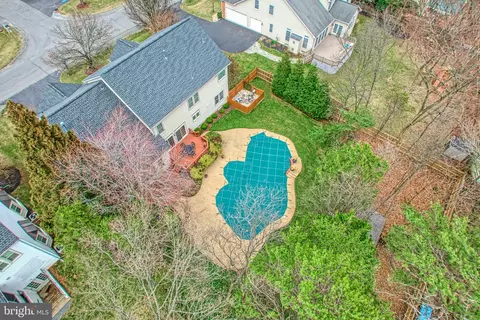 View/Area - 43769 Timberbrooke Pl, Ashburn, VA 20147 photo 7 of 9