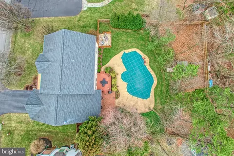 View/Area - 43769 Timberbrooke Pl, Ashburn, VA 20147 photo 8 of 9