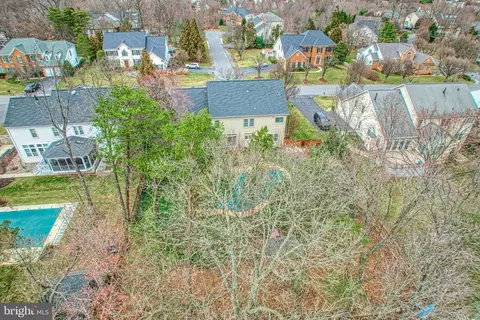View/Area - 43769 Timberbrooke Pl, Ashburn, VA 20147 photo 6 of 9