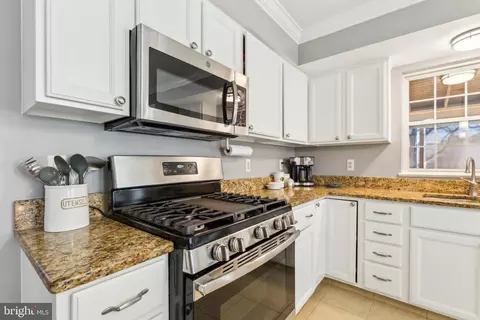 20752 Cross Timber Dr, Ashburn, VA 20147 photo 14