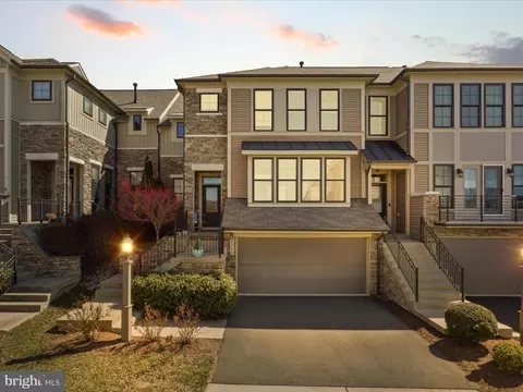 23550 Epperson Sq, Brambleton, VA 20148