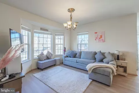 42761 Bennett St, Chantilly, VA 20152 photo 11