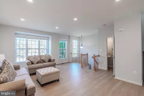 42761 Bennett St, Chantilly, VA 20152 photo 6