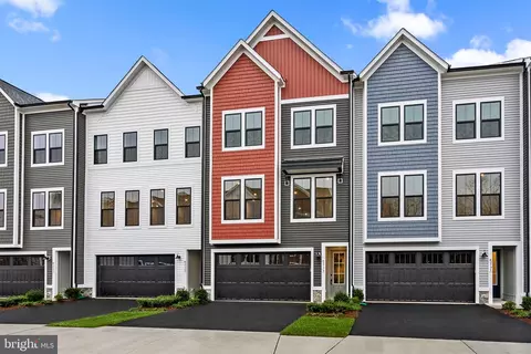 42173 Berrier Farms Ter, Chantilly, VA 20152