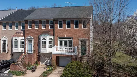 20334 Burnley Sq, Sterling, VA 20165