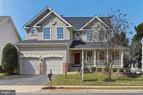 20905 Solomons Ct, Sterling, VA 20165