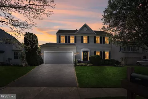 43263 Stoneyglen Ct, Ashburn, VA 20147