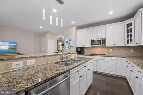 19374 Coppermine Sq, Leesburg, VA 20176