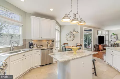 43477 Orson St, Chantilly, VA 20152 photo 4