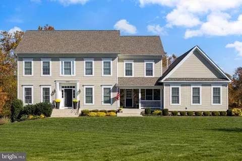 18856 Clara Mae Ct, Round Hill, VA 20141