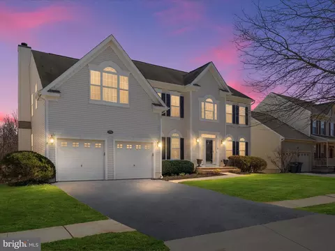 17656 Tedler Cir, Round Hill, VA 20141
