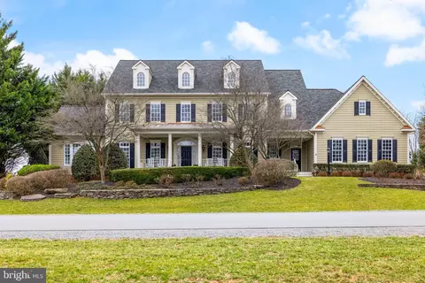 41741 Raspberry Dr, Leesburg, VA 20176