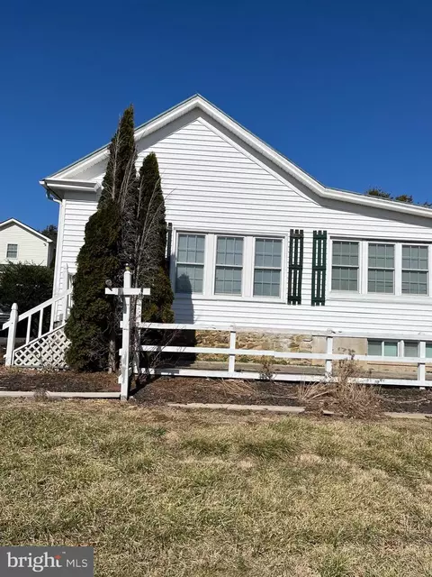 18936 Harmony Church Rd, Leesburg, VA 20175