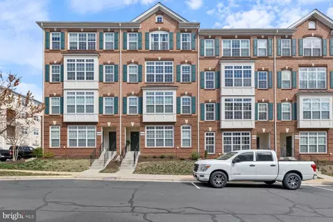 42588 Cardinal Trace Ter, Brambleton, VA 20148