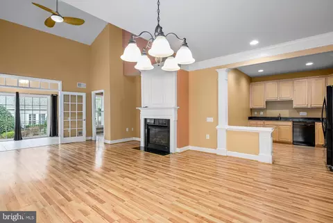 44422 Sunset Maple Dr, Ashburn, VA 20147 photo 2