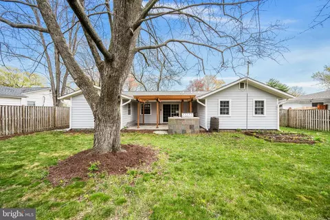 Exterior - 401 W Maple Ave W, Sterling, VA 20164 photo 8 of 11