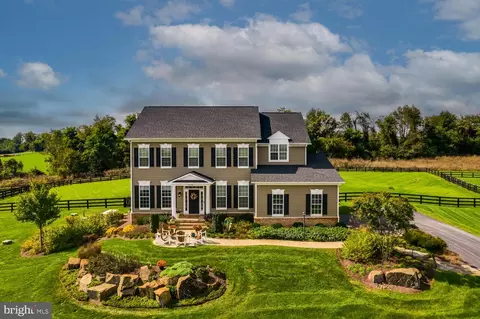 19139 Skyfield Ridge Pl, Purcellville, VA 20132