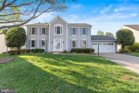 20755 Laplume Pl, Ashburn, VA 20147 photo 2