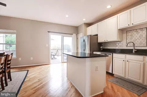 44167 Tippecanoe Ter, Ashburn, VA 20147 photo 9