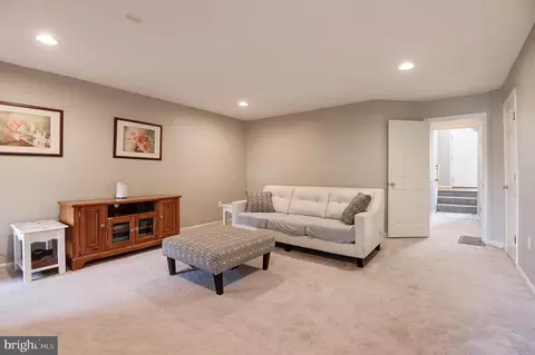 44167 Tippecanoe Ter, Ashburn, VA 20147 photo 36