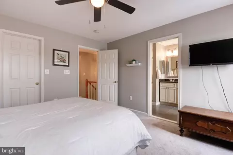 44167 Tippecanoe Ter, Ashburn, VA 20147 photo 24