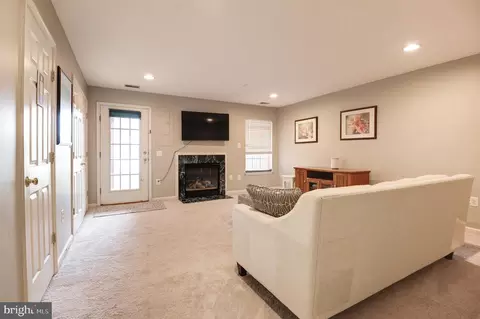 44167 Tippecanoe Ter, Ashburn, VA 20147 photo 38