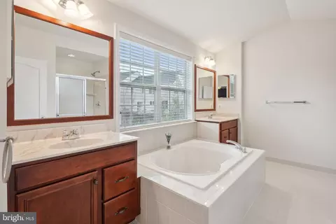 43211 Sharpie Sq, Ashburn, VA 20148 photo 15