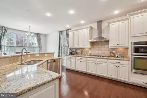 43211 Sharpie Sq, Ashburn, VA 20148 photo 7