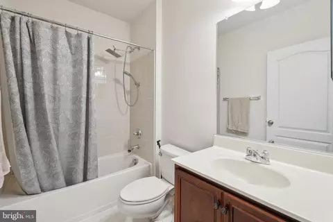 43211 Sharpie Sq, Ashburn, VA 20148 photo 30