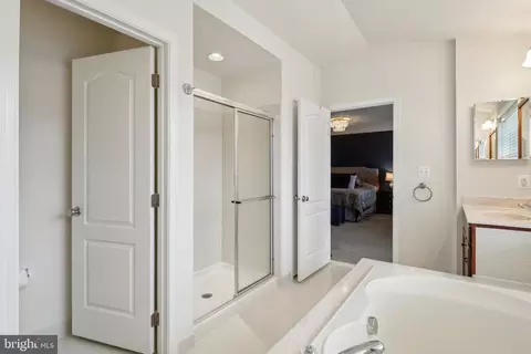 43211 Sharpie Sq, Ashburn, VA 20148 photo 16