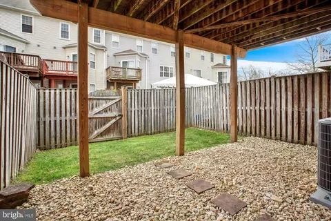 43528 Laidlow St, Chantilly, VA 20152 photo 2