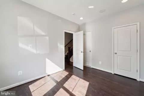 20398 Codman Dr, Ashburn, VA 20147 photo 5