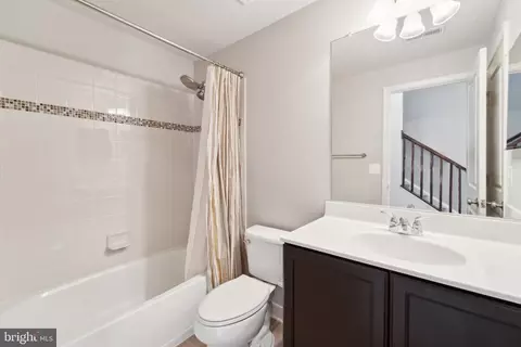 20398 Codman Dr, Ashburn, VA 20147 photo 6