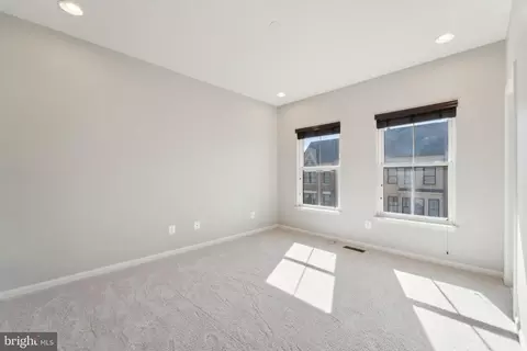 20398 Codman Dr, Ashburn, VA 20147 photo 29
